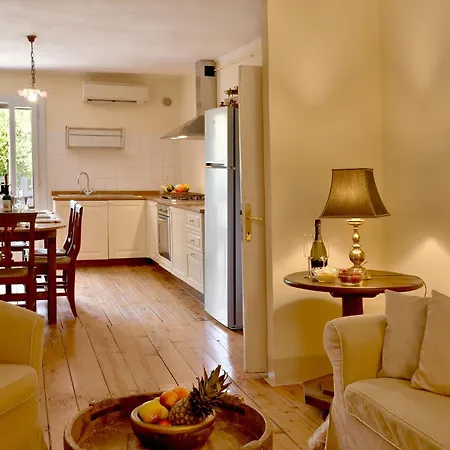 Aparthotel Frassanelle 2*