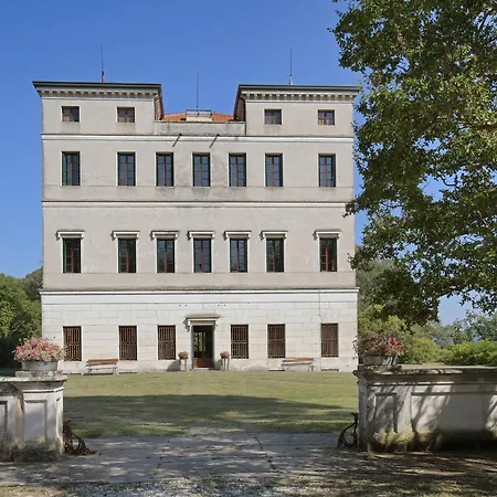 Aparthotel Frassanelle