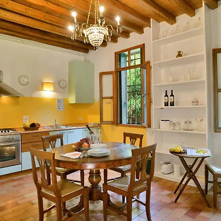 Aparthotel Frassanelle 3*