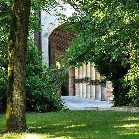 Frassanelle Aparthotel 3*